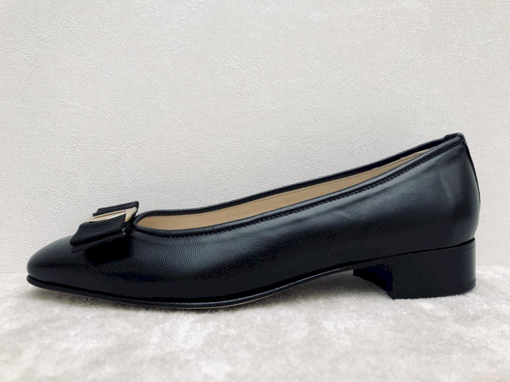ALIA black ALIA black