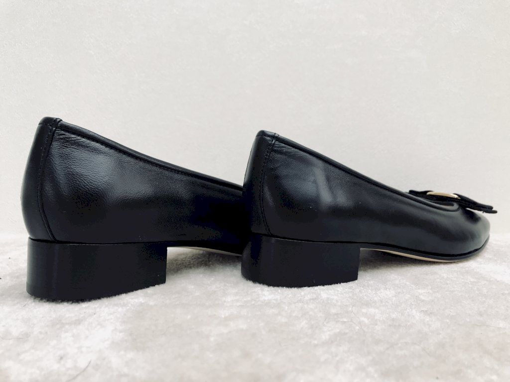 ALIA black ALIA black