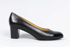 Escarpin noir à talon en cuir résistant à la pluie. MAISON VIA ROMA