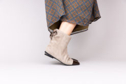 Bottines cavalières élégantes en cuir et daim italien pour femme Maison Via Roma.