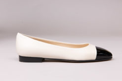 Ballerine à talon beige et noir en cuir Maison Via Roma.