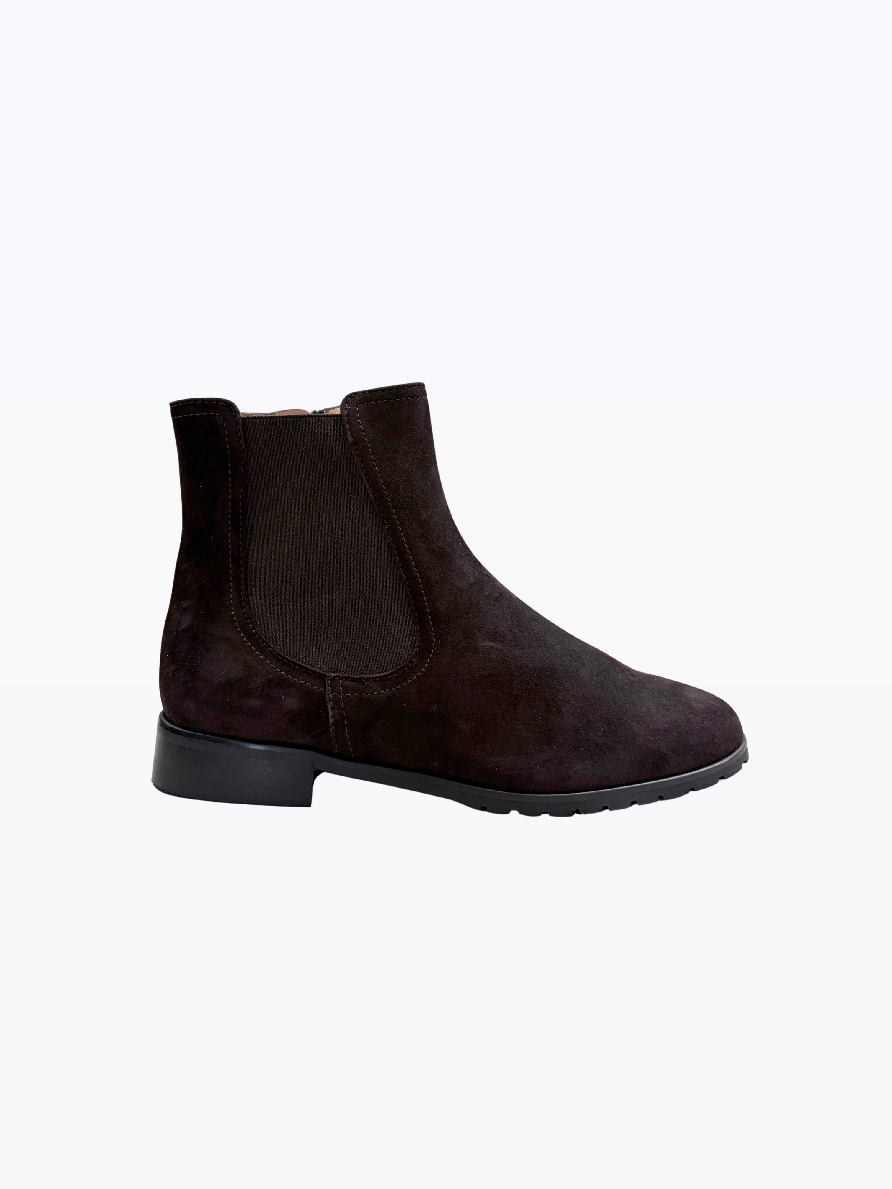 chipi brown suede
