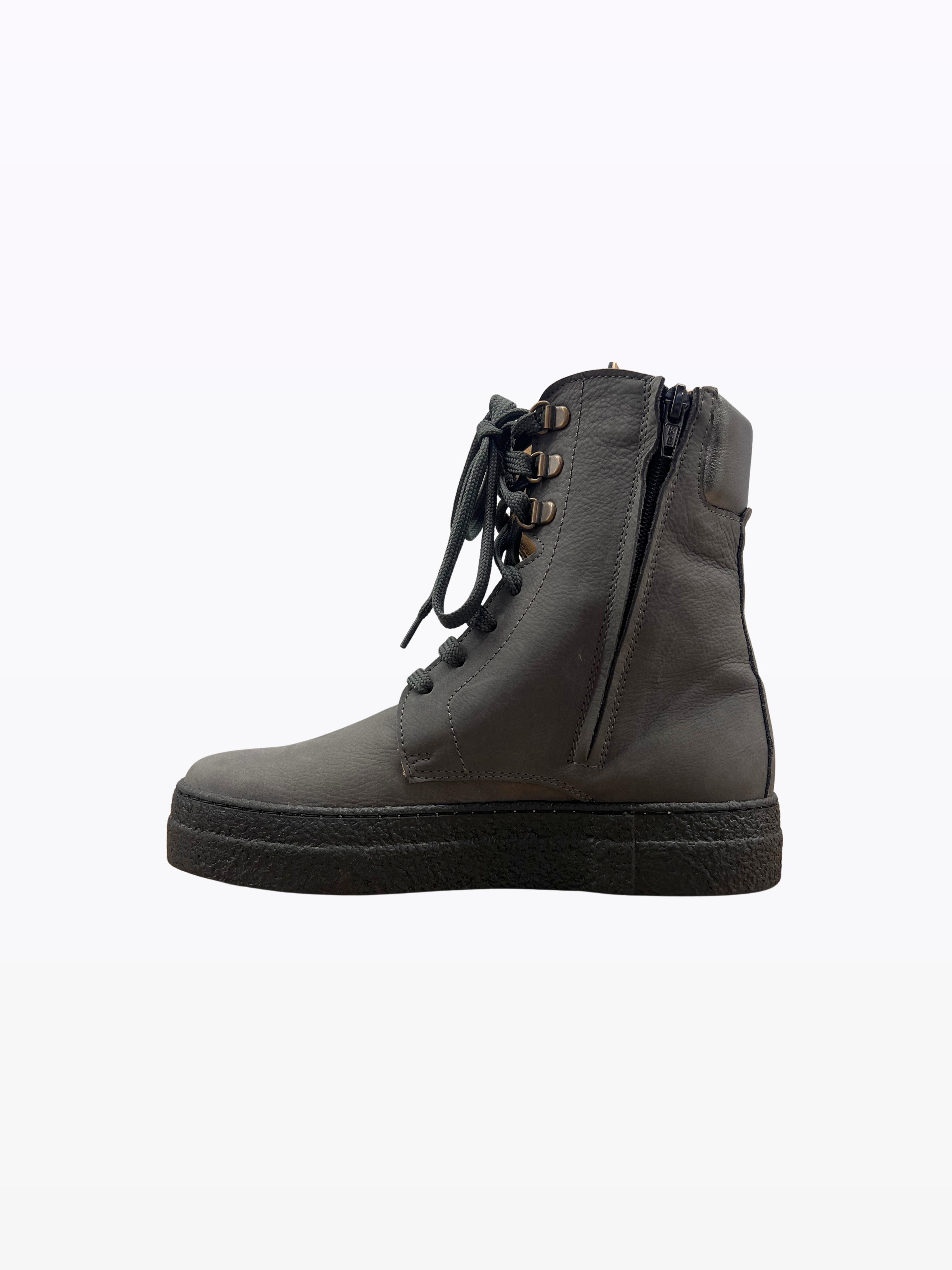 villars grey suede 3
